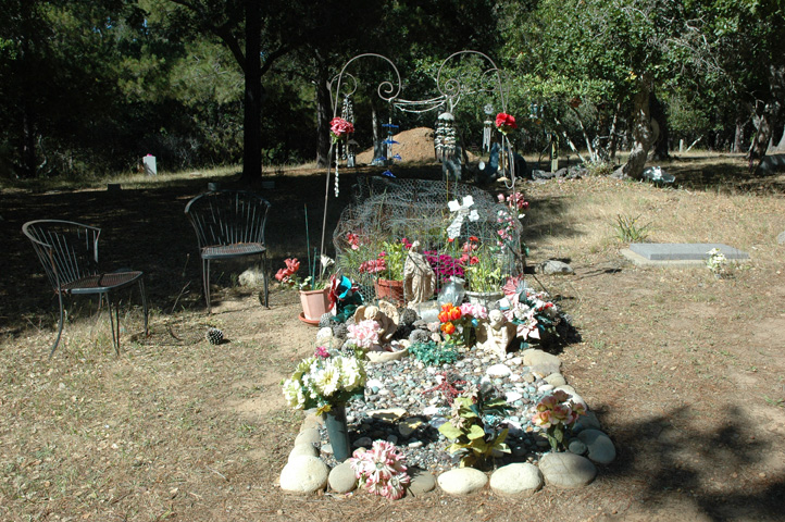 Cambria Graveyard 003.jpg